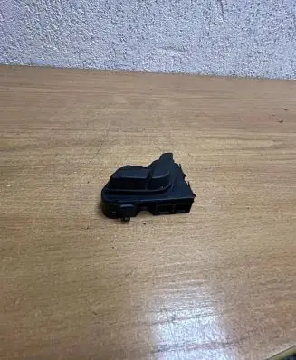 Mercedes-Benz E C207 W207 Seat control switch A2048709010 1528