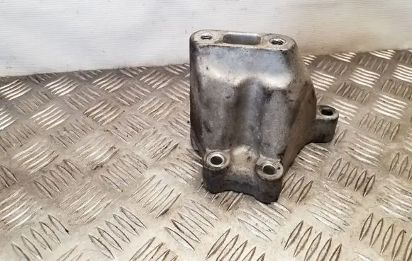 Chrysler 300 - 300C Gearbox mounting bracket 04578181AA