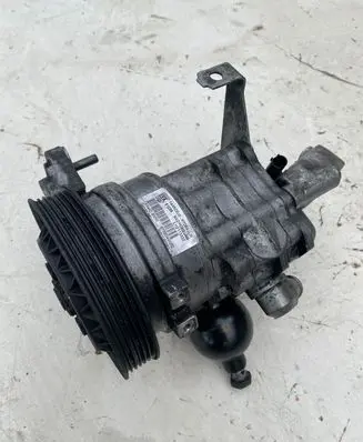 BMW 5 E60 E61 Power steering pump 676894002G LH2113337