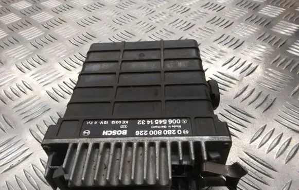 Mercedes-Benz E W124 Engine control unit/module ECU 0280800226