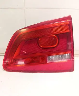 Volkswagen Touran II Tailgate rear/tail lights 1T0945094