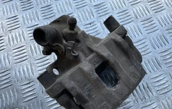 Ford Focus C-MAX Rear brake caliper