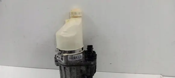 Opel Astra H Power steering pump