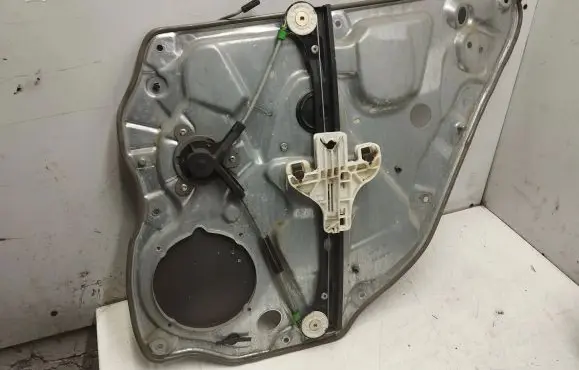 Volkswagen Polo Rear door manual window regulator W06Q4839401C