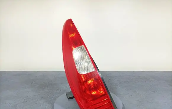 Mitsubishi Colt Rear/tail lights MR957373