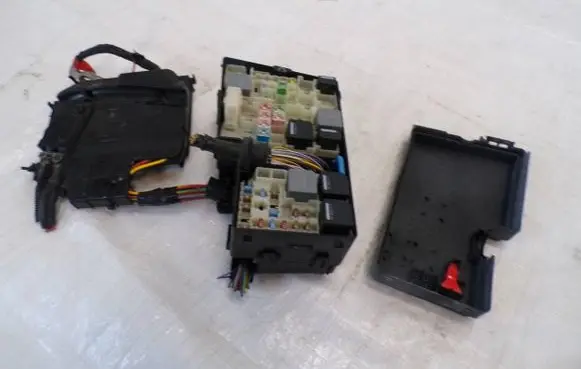 Fuse box set