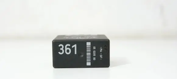 Audi A6 S6 C5 4B Window wiper relay 4A0907440