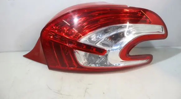 Peugeot 208 Rear/tail lights