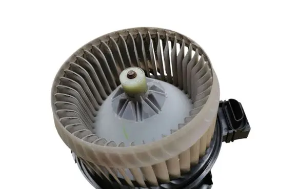 Suzuki Swift I Heater fan/blower AV2727000311
