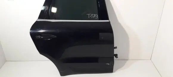 Porsche Macan (95B) Rear door