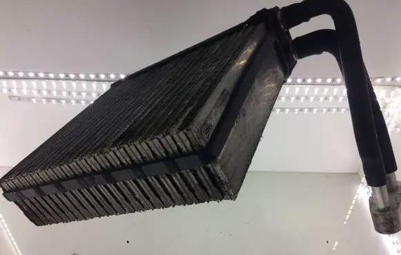 Air conditioning (A/C) radiator (interior)