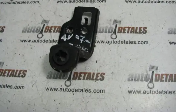 Toyota Avensis T250 Radiator mount bracket