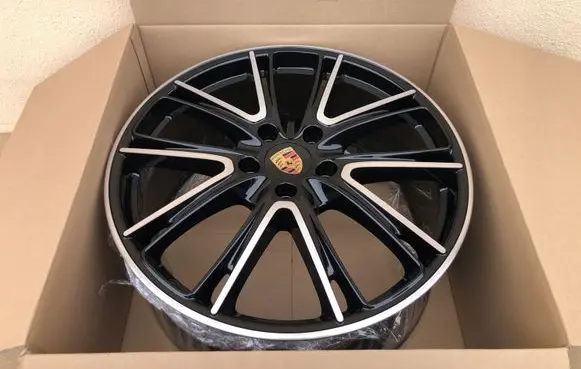 Porsche Panamera (971) R20 alloy rim 
