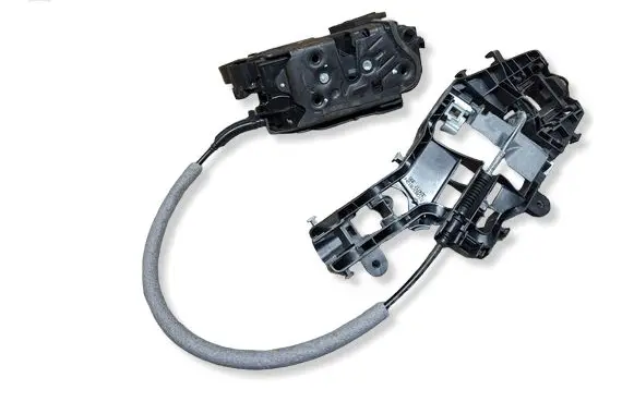 Volkswagen Tiguan Front door lock 5NB837016C
