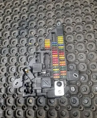 BMW 5 E60 E61 Fuse module 6906618 518956024