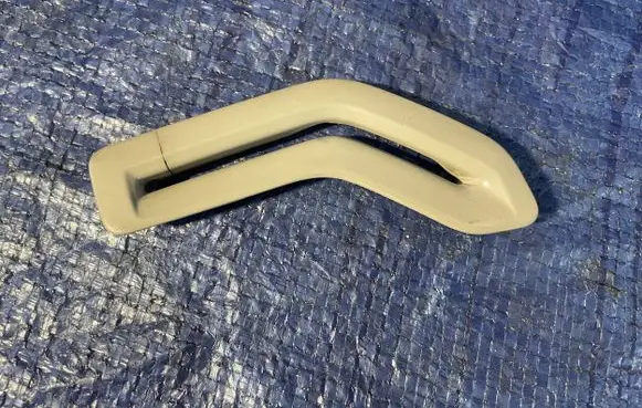 Volvo V50 Seat belt trim 8665745