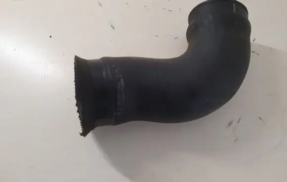 Audi A4 S4 B7 8E 8H Intercooler hose/pipe 8E0145837G