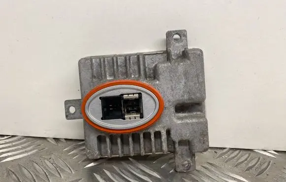 BMW 5 GT F07 Headlight ballast module Xenon 7237647