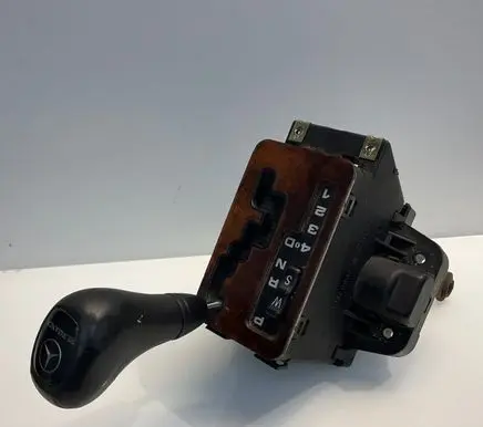 Mercedes-Benz E W210 Gear shifter/selector A2022670137 2022670137