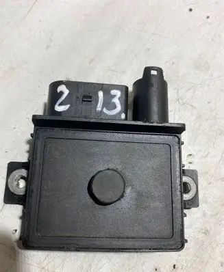 BMW 1 E81 E87 Glow plug pre-heat relay 779800003-