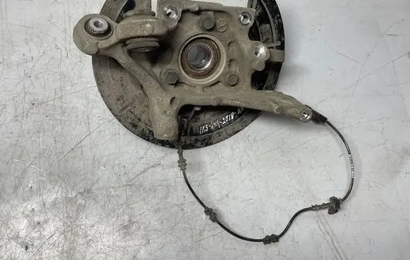 Opel Insignia B Rear wheel hub 23402410