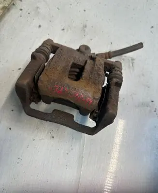 Mercedes-Benz B W245 Rear brake caliper 211312