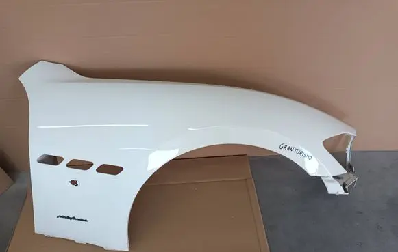 Maserati GranTurismo Fender
