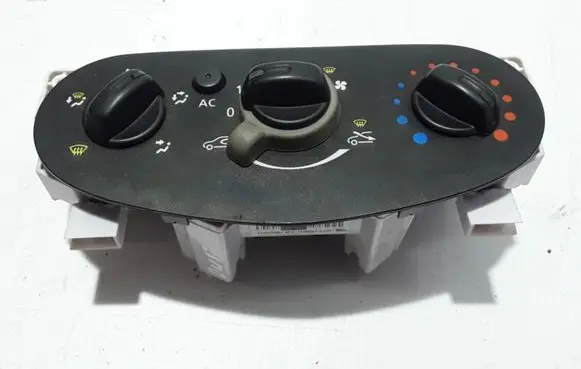 Dacia Duster Air conditioner control unit module T1001639U