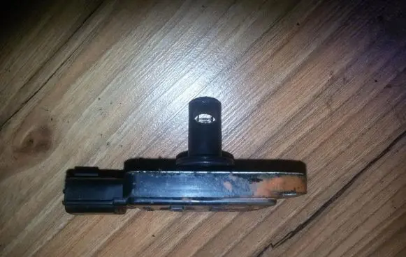 Nissan Primera Mass air flow meter 226802j200 afh70-14