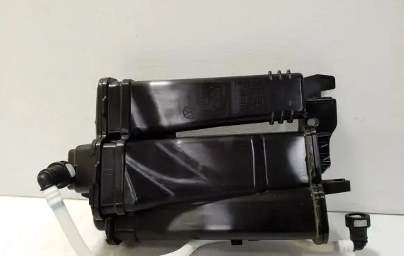 Skoda Kamiq Active carbon filter fuel vapour canister 2Q0201801A 2Q0201160
