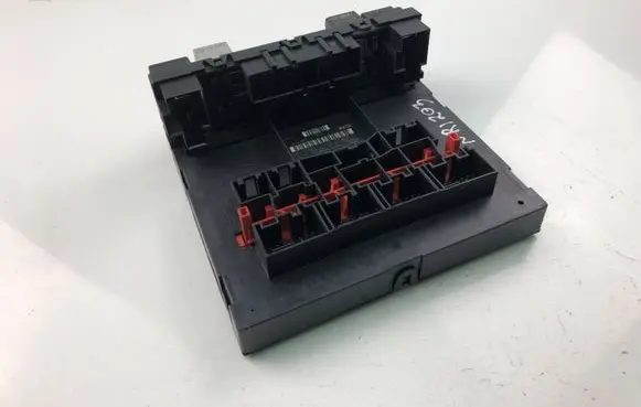 Volkswagen Golf V Other control units/modules 3C0937046AJ