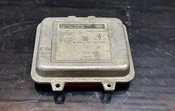 Mercedes-Benz Vito Viano W639 Headlight ballast module Xenon 5DV00961000 23008231 140311