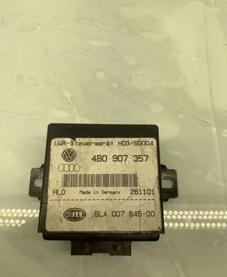 Audi A3 S3 8L Light module LCM 4B0907357