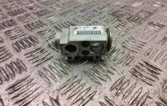 BMW 1 E81 E87 Air conditioning (A/C) expansion valve 64119226078