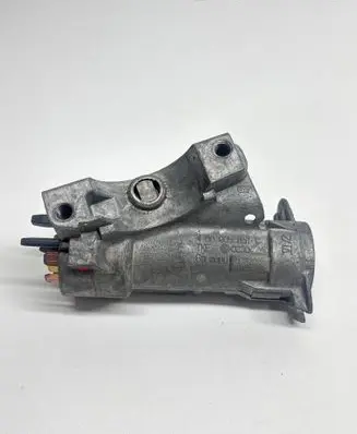 Volkswagen Golf IV Ignition lock 4B0905851C