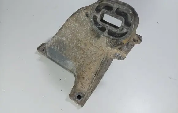 Audi A6 S6 C4 4A Engine mounting bracket 4A0199312