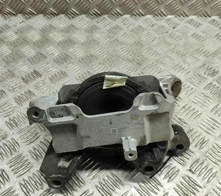 Ford Kuga III Engine mount bracket LX636F012CD