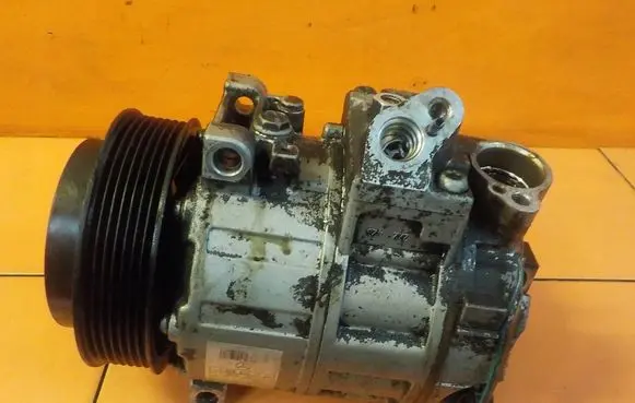 Mercedes-Benz C W204 Air conditioning (A/C) compressor (pump) A0022304911