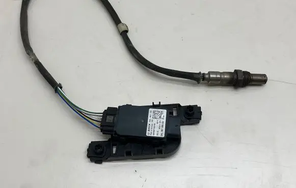 Volkswagen Touran III Lambda probe sensor 04L907805BJ 05180 0281007139