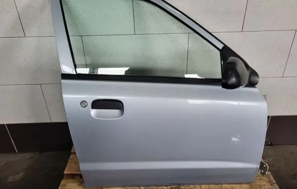 Suzuki Alto Front door