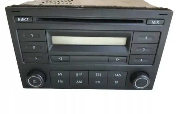 Volkswagen Fox Radio/CD/DVD/GPS head unit 5Z0035152B