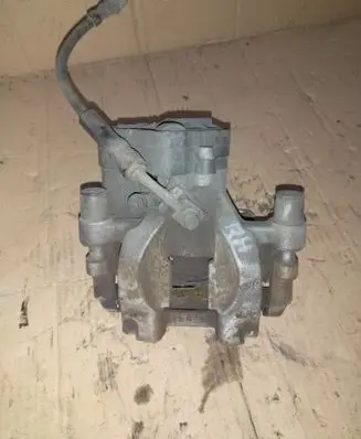 Skoda Superb B8 (3V) Rear brake caliper 3Q0615406