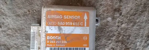 Audi A4 S4 B5 8D Airbag control unit/module 8A0959655C 0285001038