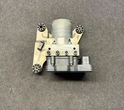 BMW 5 F10 F11 ABS Pump 6797670 6797668 6797671