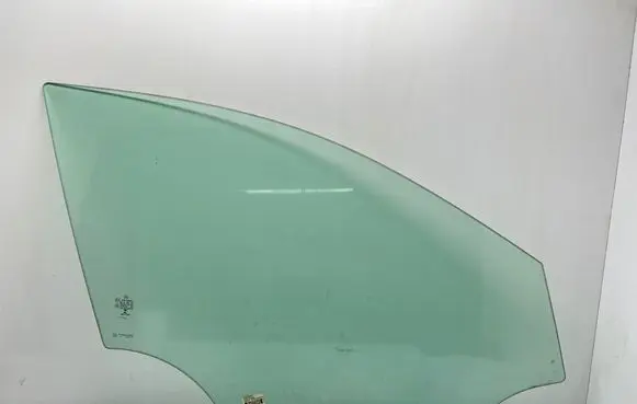 Mercedes-Benz C W205 Front door window glass four-door A2057253800