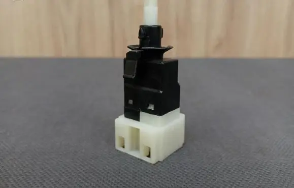 Mercedes-Benz SLK R170 Brake pedal sensor switch 0015456409