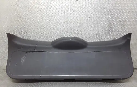 Ford Focus Tailgate/boot cover trim set 