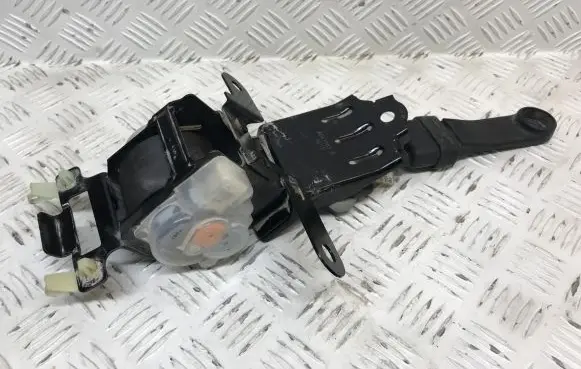 Honda FR-V Third row seat belt 6090768