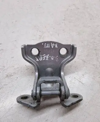 Chevrolet Captiva Rear door upper hinge