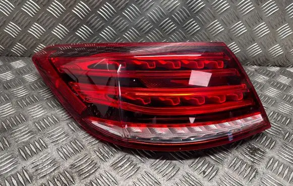 Mercedes-Benz E A207 Rear/tail lights A2079063300 614401